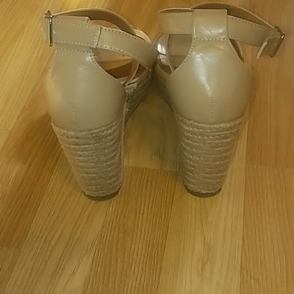 Steve Madden - Picture 4 of 7